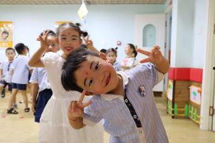 抬妞妞手指操视频